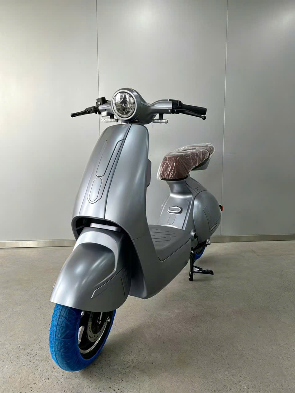 2 Xe Đạp Điện V3 Kiểu Dáng Vespa Nhỏ Gọn - hình 3