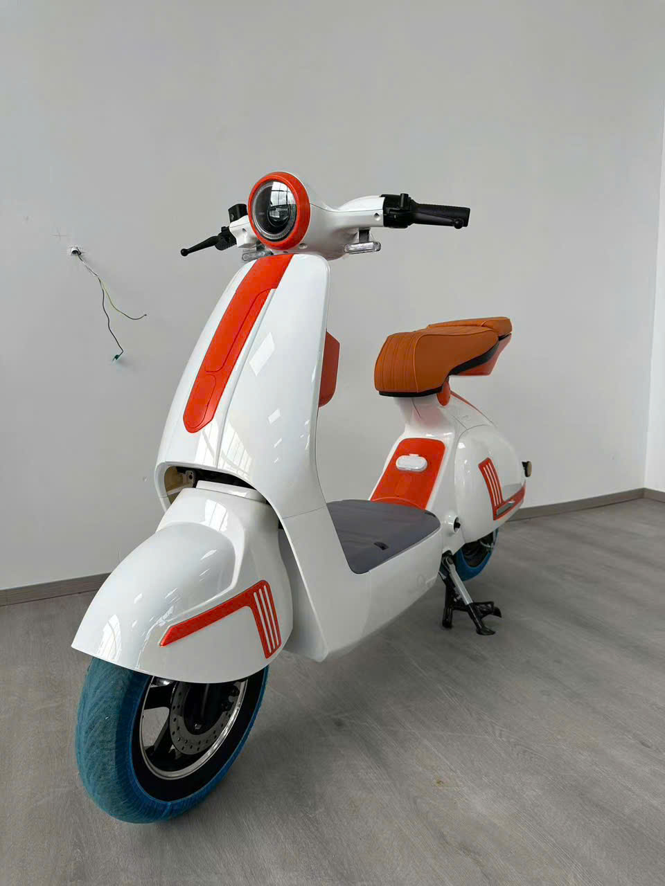 3 Xe Đạp Điện V3 Kiểu Dáng Vespa Nhỏ Gọn