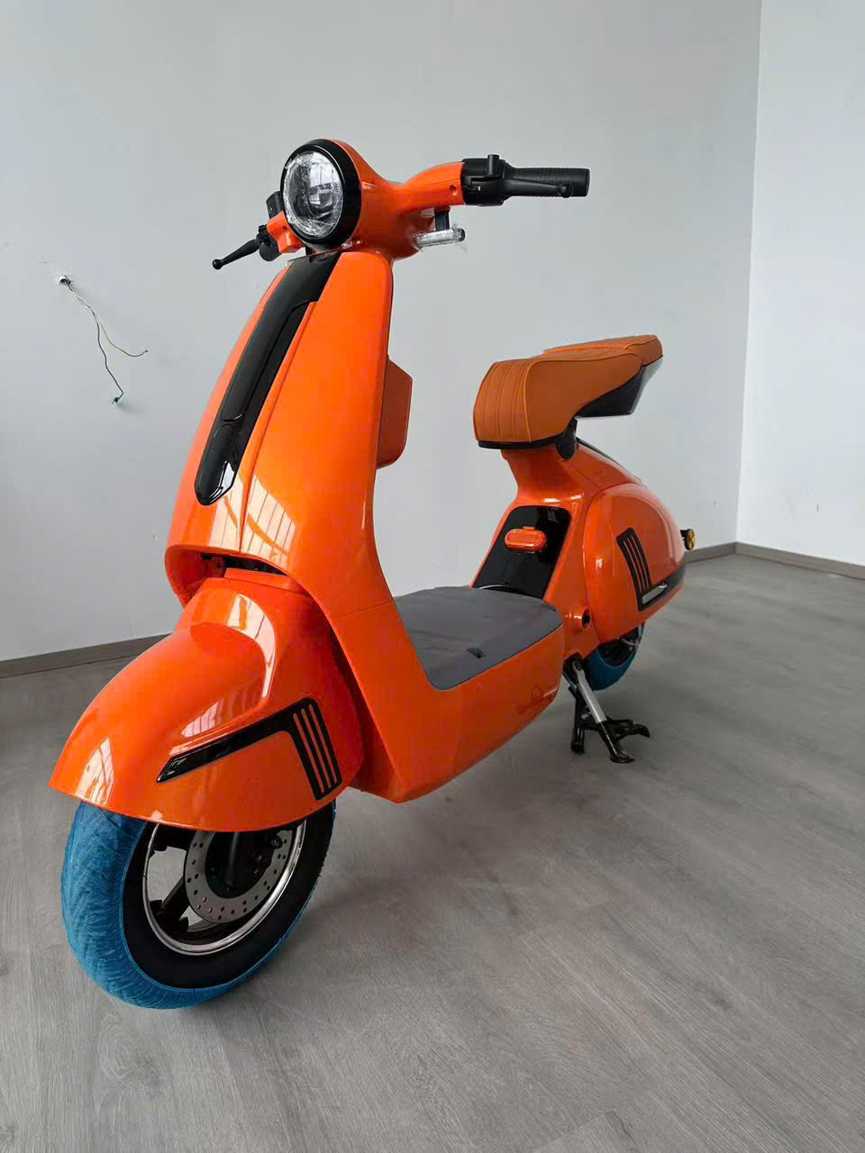 7 Xe Đạp Điện V3 Kiểu Dáng Vespa Nhỏ Gọn - hình 7