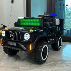 Xe Ô Tô Điện Cảnh Sát POLICE 911 Cỡ Lớn, 2 Động Cơ, Ắc Qui 12V, Còi Hú Đèn Nháy, Tải Trọng 40KG, Đèn Kính 3D, Bluetooth