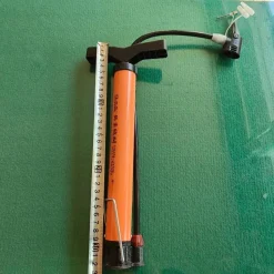 Bơm Mini Đa Năng Phù Hợp Bơm Tất Các Loại Xe Đạp, Xe Máy, Bóng Đá - hình 3